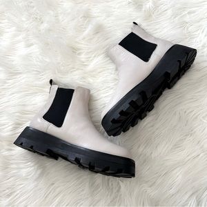 KARL LAGERFELD Mayde Chelsea Boots